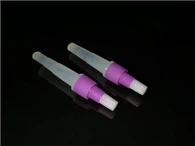 Små plastrør brukt i laboratorier